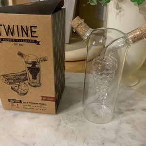Oil and vinegar cruet